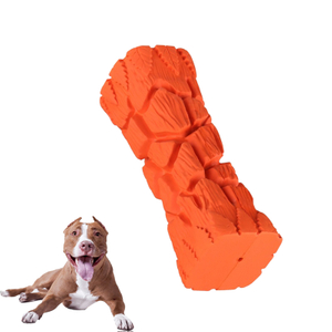 Juguete único para mascotas, caucho Natural, respetuoso con el medio ambiente, forma de tronco, masticable con chirrido, juguete para perros al aire libre indestructible